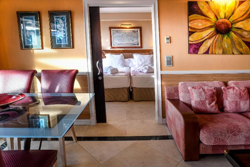 اتاق سوپریور خانوادگی, Gran Hotel Guadalpín Banus