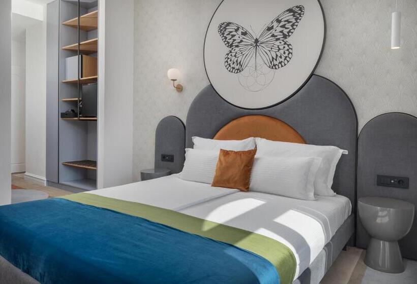اتاق سوپریور با چشم‌انداز جانبی دریا, Heritage Hotel Porin Makarska