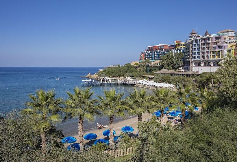 اتاق استاندارد, Merit Crystal Cove Hotel Casino & Spa