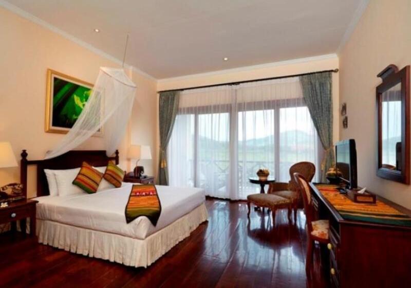سوییت جونیور, Santi Resort & Spa