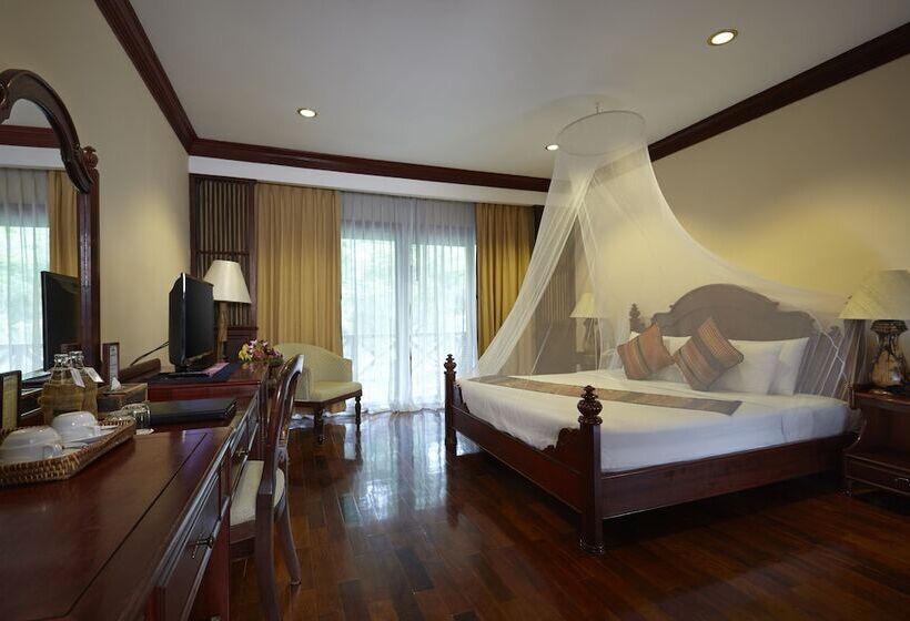 اتاق لوکس با چشم‌انداز باغ, Santi Resort & Spa