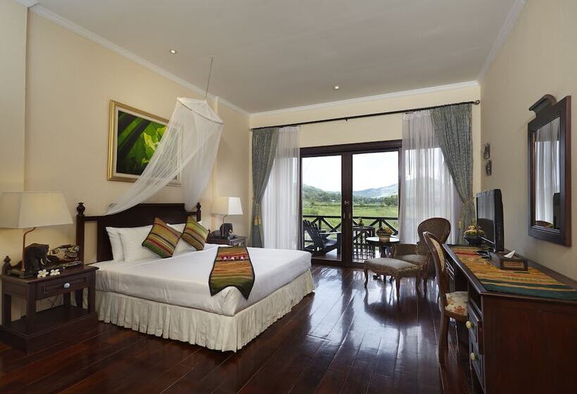 سوییت جونیور, Santi Resort & Spa
