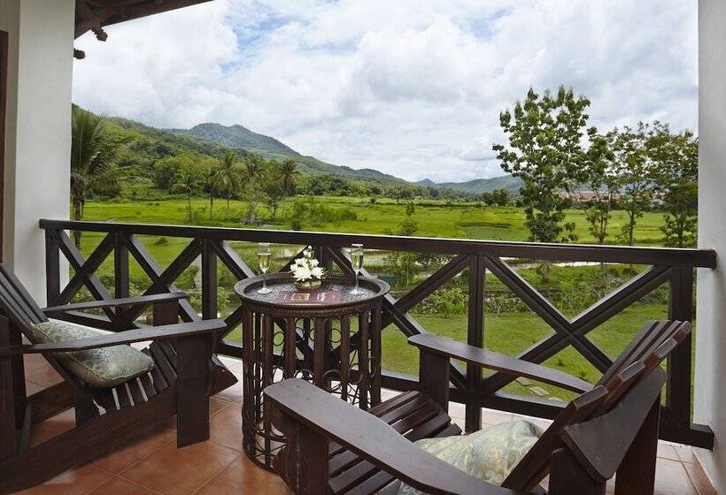 سوئیت رویال, Santi Resort & Spa