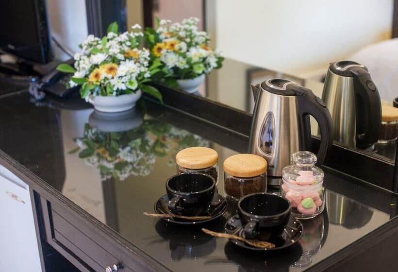 اتاق استاندارد, Lokal Phuket