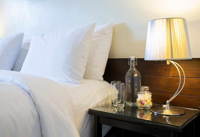 اتاق استاندارد, Lokal Phuket