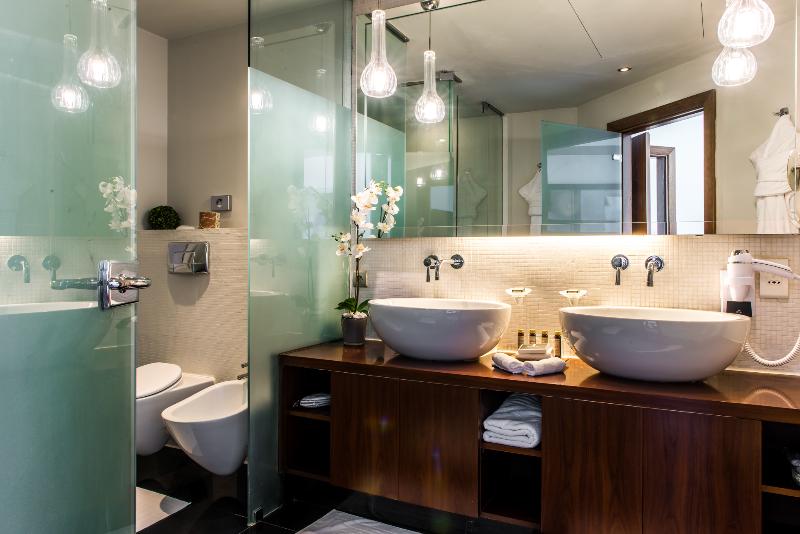 اتاق استاندارد سه نفره, Boutique Hôtel Grand Hôtel De La Gare