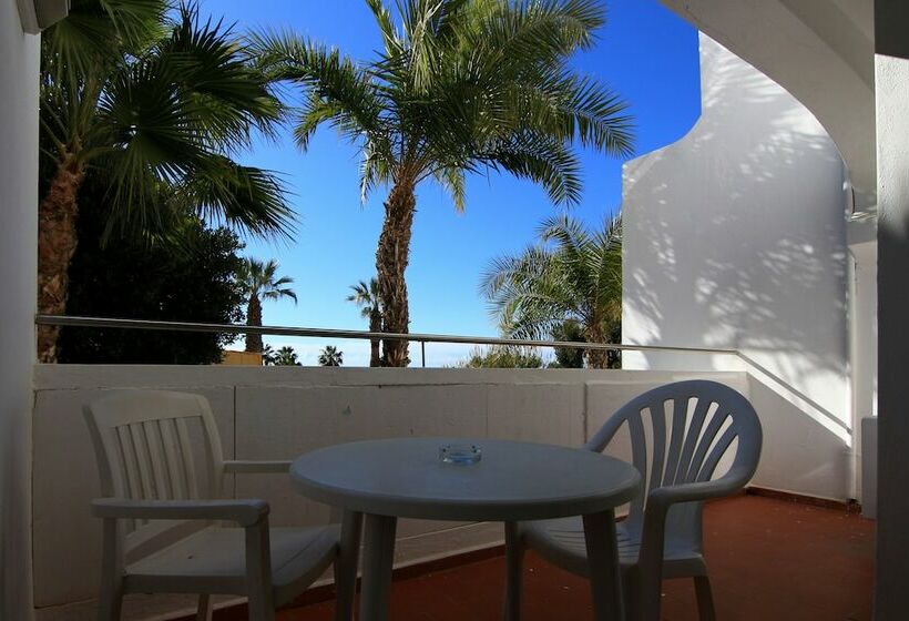 Номер Стандарт Трехместный, Monica Isabel Beach Club