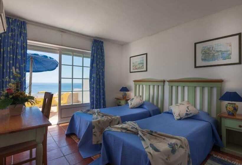 Семейный Номер, Monica Isabel Beach Club