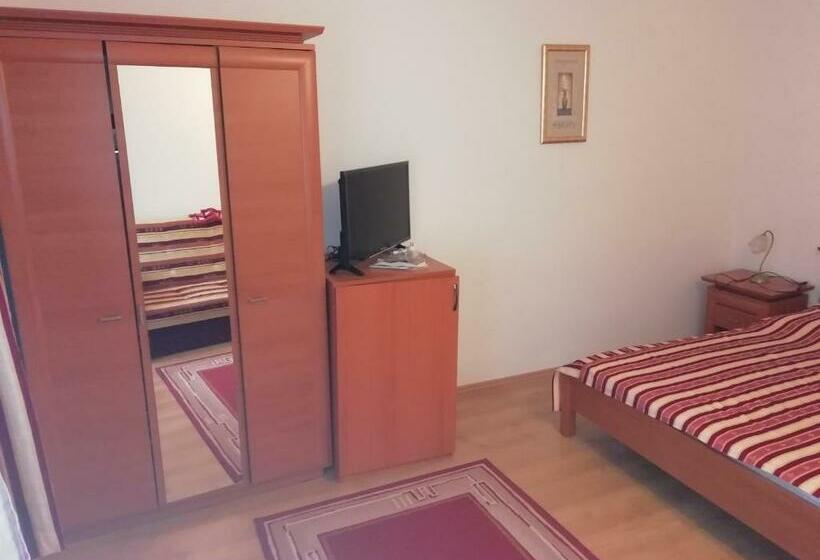 اتاق استاندارد, Asta La Vista Vendégház