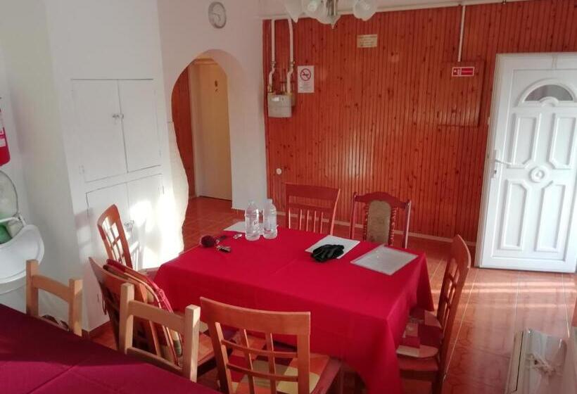 اتاق استاندارد, Asta La Vista Vendégház