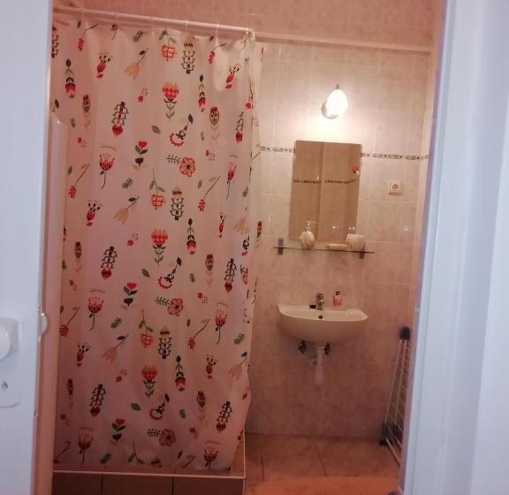 اتاق استاندارد با تخت بزرگ, Asta La Vista Vendégház