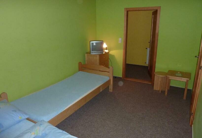 اتاق استاندارد سه نفره, Relax Centrum Gól