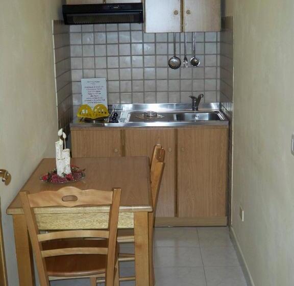 استودیوی استاندارد, Zefiro Residence