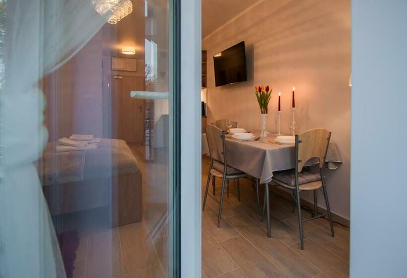 استودیوی استاندارد, Osiedle Cesarskie Apartamenty   Parking   Apartamenty Bryza
