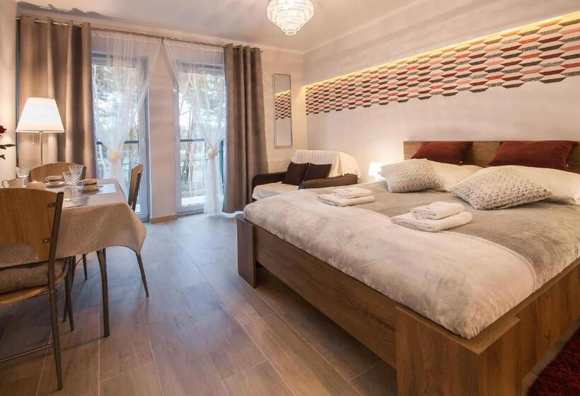 استودیوی استاندارد, Osiedle Cesarskie Apartamenty   Parking   Apartamenty Bryza