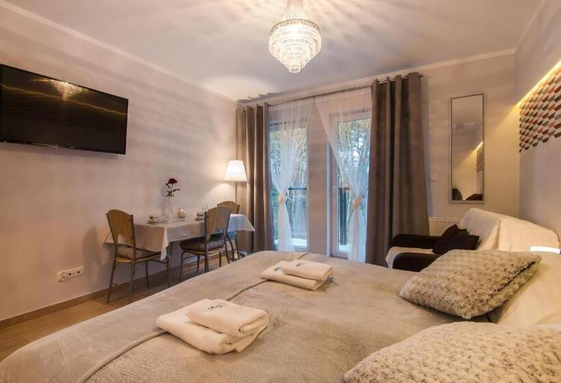 استودیوی استاندارد, Osiedle Cesarskie Apartamenty   Parking   Apartamenty Bryza