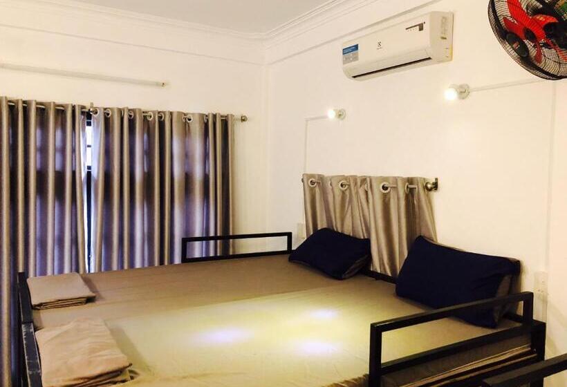 تختخواب در اتاق مشترک, Friendly House Hostel