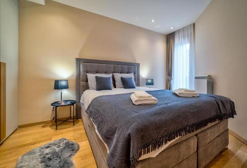 سوییت, Luxury Kalman Centar Apartman