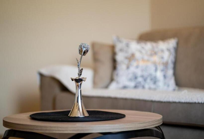 سوییت, Luxury Kalman Centar Apartman