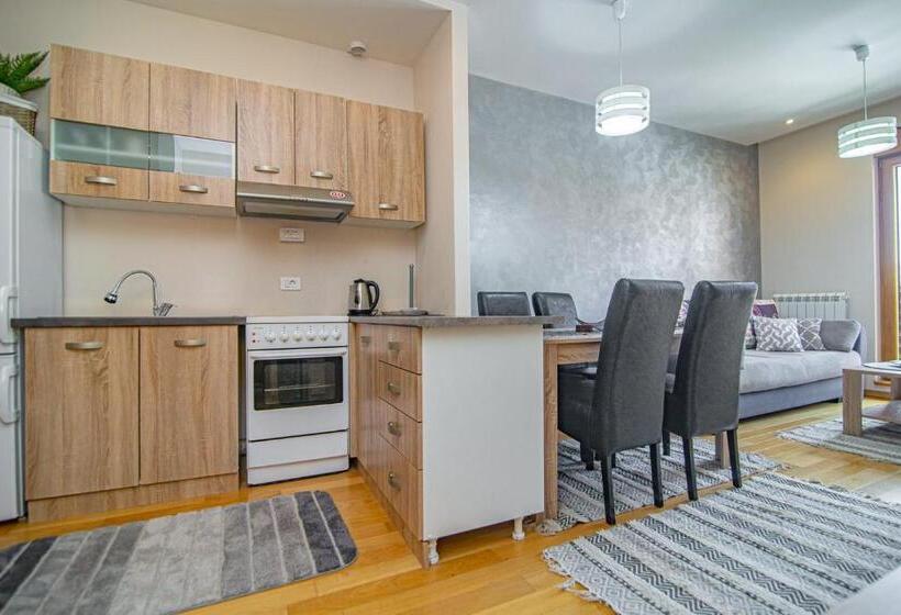 آپارتمان 1 خوابه با تراس, Luxury Kalman Centar Apartman