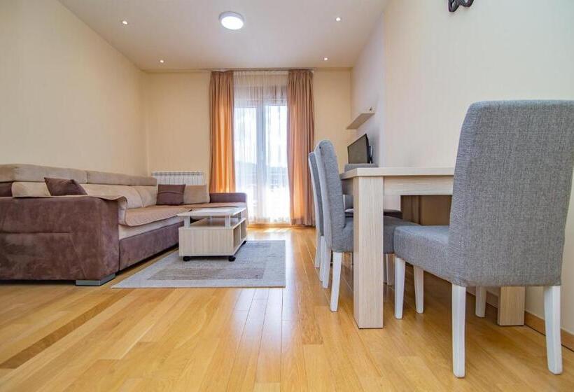 آپارتمان 1 خوابه با چشم‌انداز, Luxury Kalman Centar Apartman