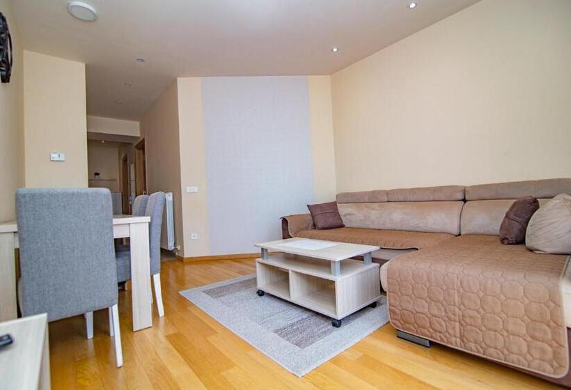 آپارتمان 1 خوابه با چشم‌انداز, Luxury Kalman Centar Apartman