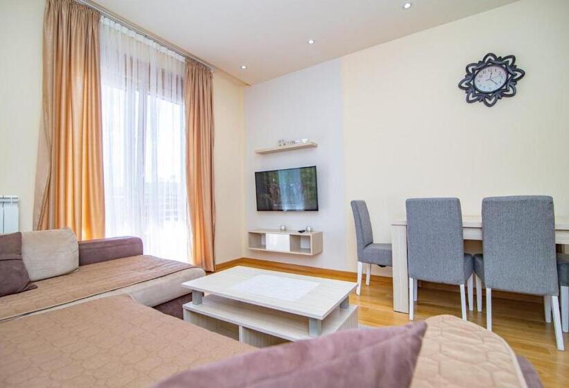 آپارتمان 1 خوابه با چشم‌انداز, Luxury Kalman Centar Apartman