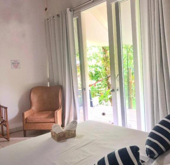 سوییت لوکس, Alebahli Hospedagem Ilhabela