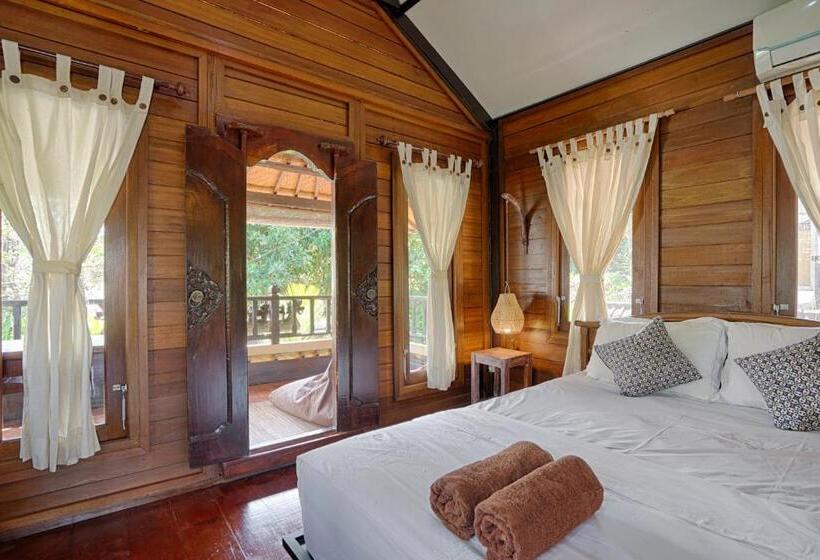 اتاق لوکس با چشم‌انداز, Katang   Katang Guest House