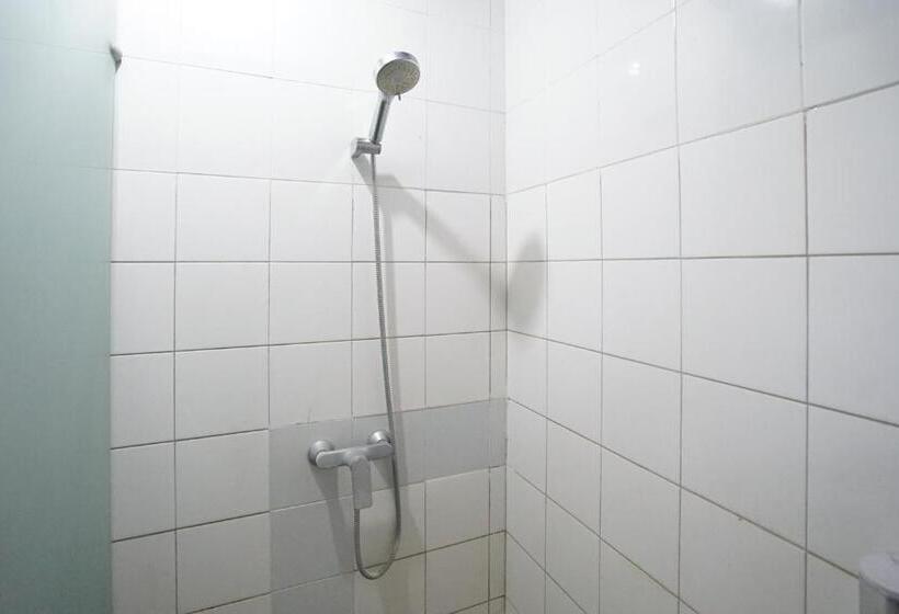 اتاق لوکس با چشم‌انداز باغ, Katang   Katang Guest House