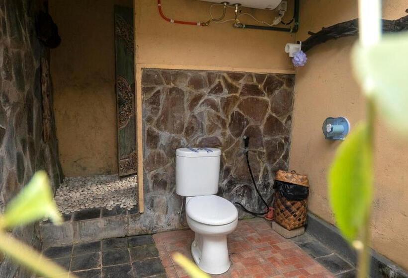 اتاق لوکس با تراس, Katang   Katang Guest House
