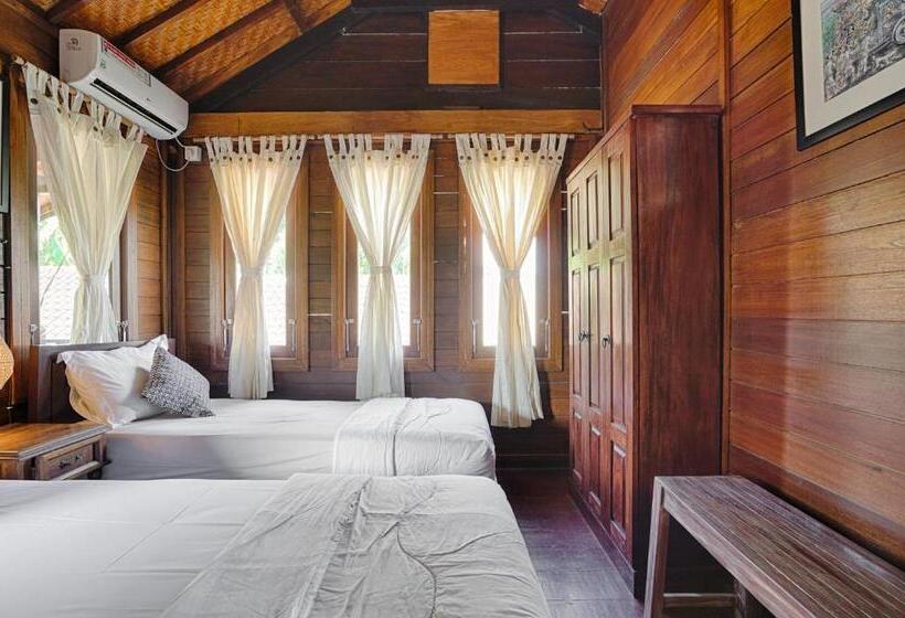 اتاق لوکس با تراس, Katang   Katang Guest House