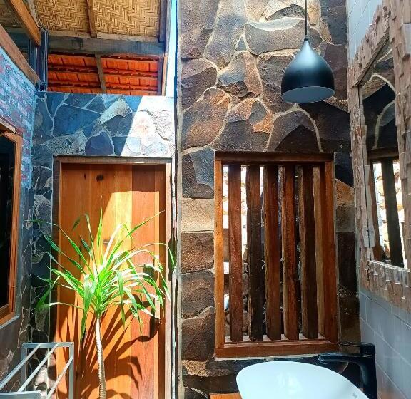 اتاق لوکس با بالکن, Katang   Katang Guest House