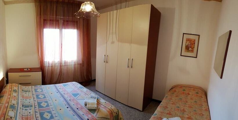 اتاق استاندارد سه تخته با سرویس بهداشتی مشترک, B&b In Centro
