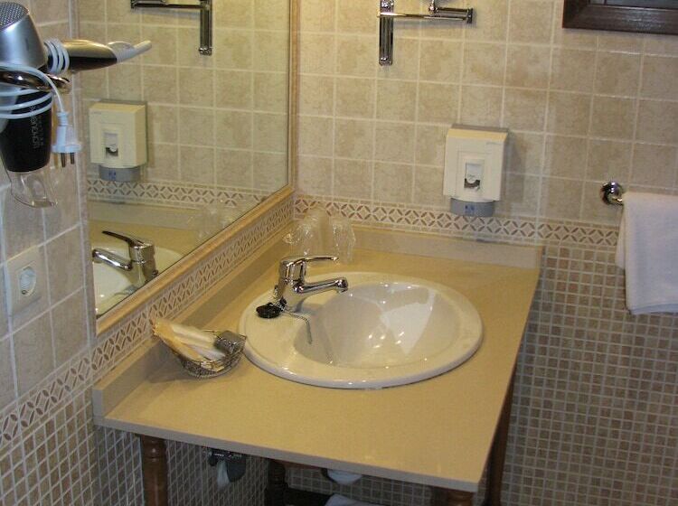 استودیوی استاندارد, Aparthotel Sarrato