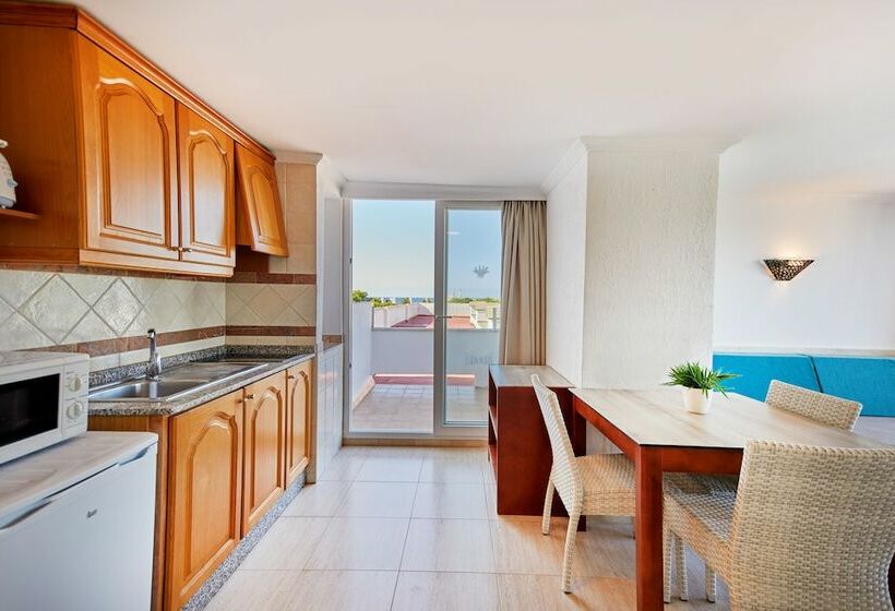 1 Bedroom Premium Apartment Sea View, Apartamentos Benhur