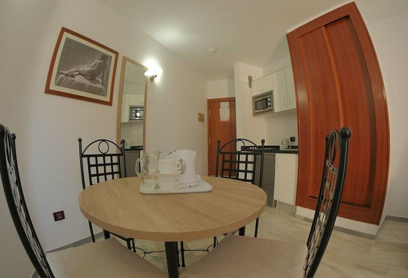 1 Bedroom Apartment, Apartamentos Piramides