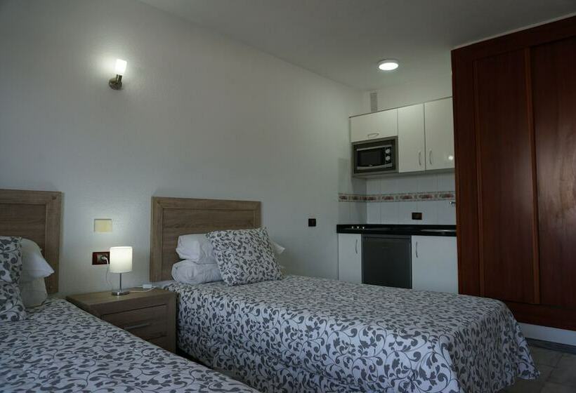 إستوديو قياسى, Apartamentos Piramides