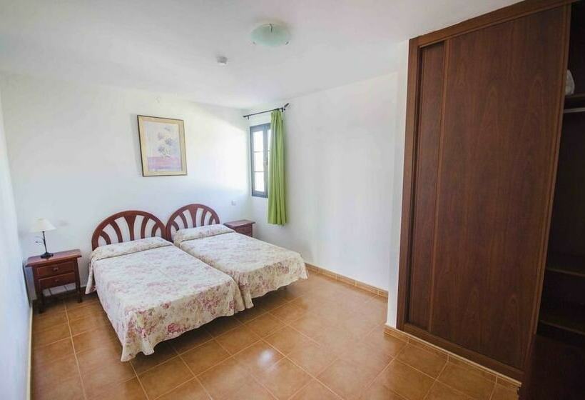 2 Bedroom Apartment, Apartamentos Tabaiba