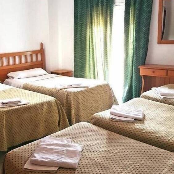 스탠다드 5인객실, Hostal Isabel