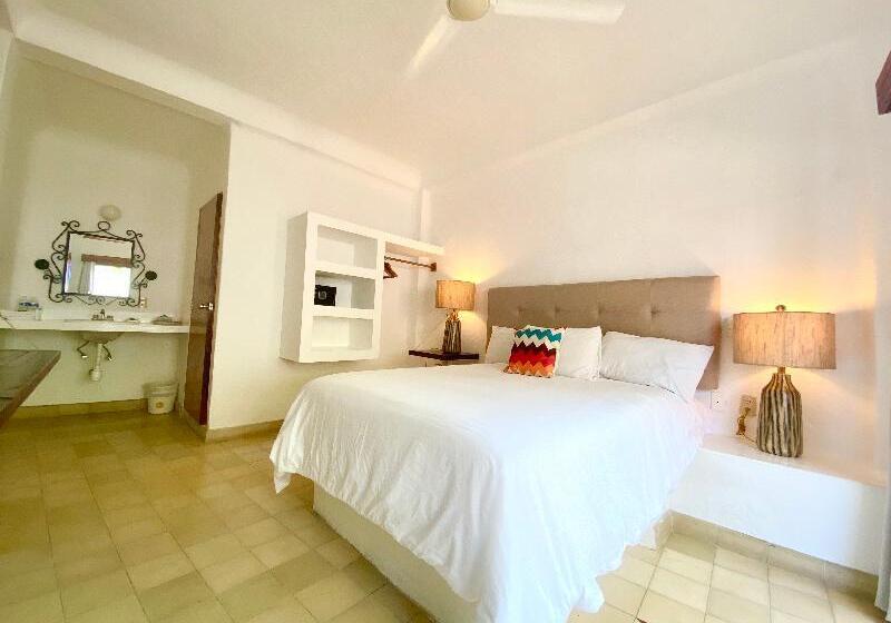 اتاق لوکس با بالکن, Amaca Puerto Vallarta  Adults Only