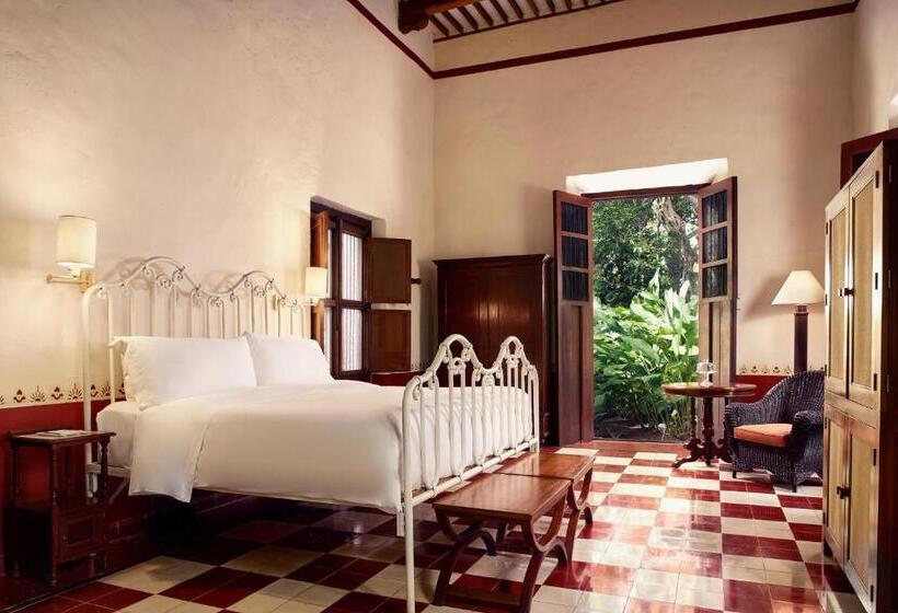 اتاق لوکس با تخت بزرگ, Hacienda Santa Rosa