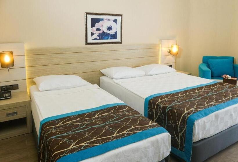 اتاق اساندارد با چشم‌انداز جانبی به دریا, Kaila Beach Hotel   All Inclusive