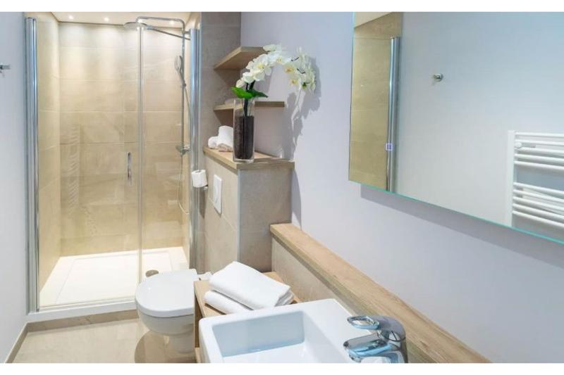 اتاق استاندارد یک نفره, Hôtel Des Marins