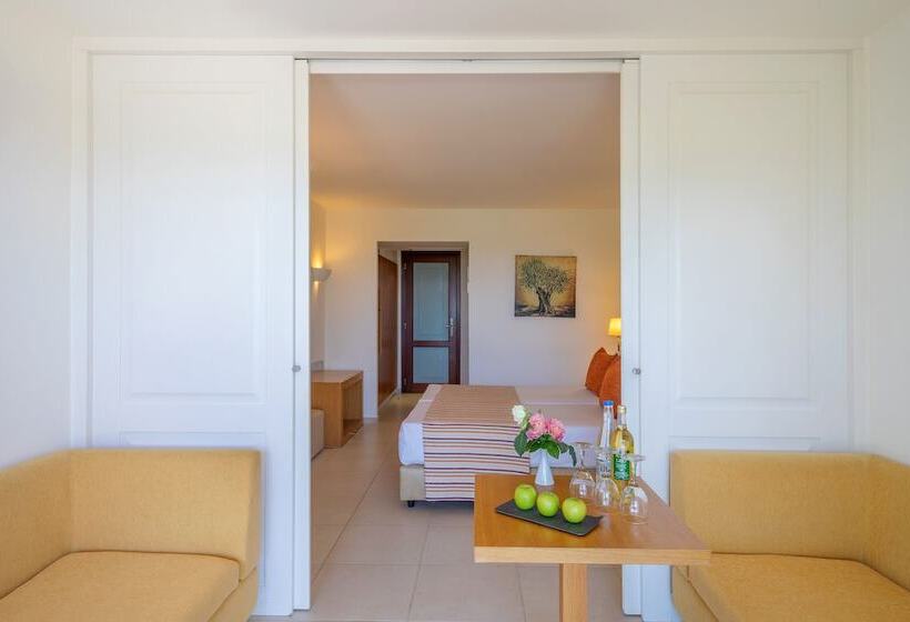 Chambre Familiale, Blue Sea Beach Affiliated by Melia