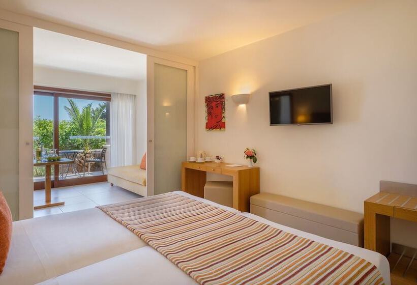 Chambre Familiale, Blue Sea Beach Affiliated by Melia