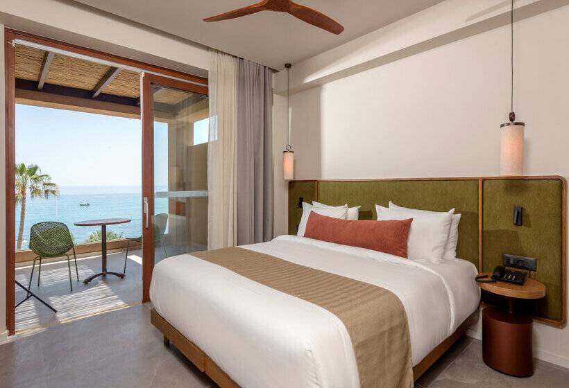 اتاق خانوادگی با چشم‌انداز دریا, Blue Sea Beach Affiliated by Melia