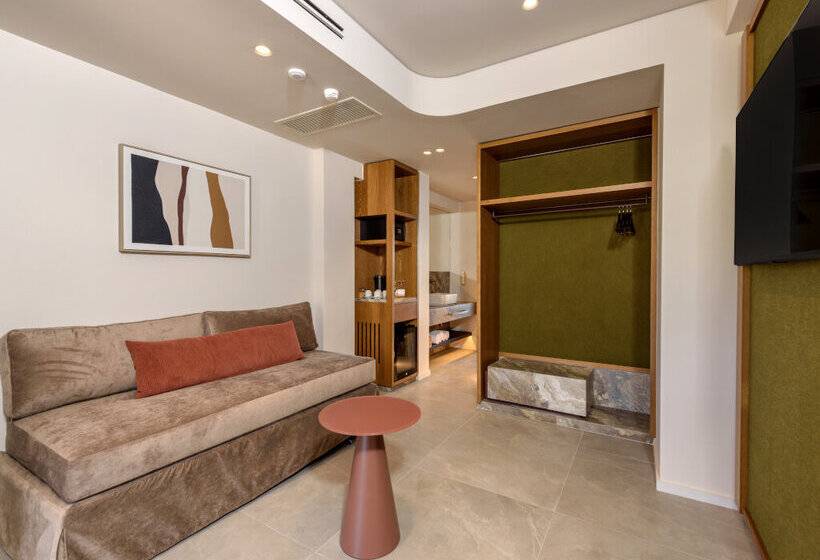 اتاق خانوادگی با چشم‌انداز دریا, Blue Sea Beach Affiliated by Melia