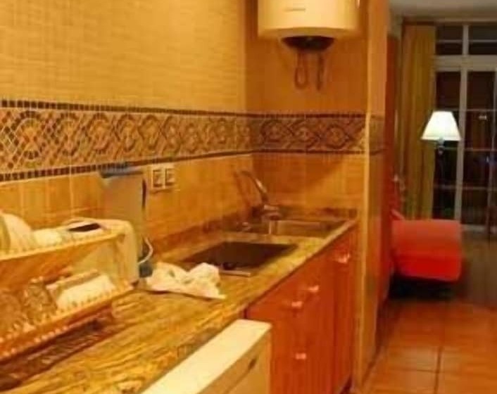 استودیوی سوپریور, Aparthotel Maracaibo