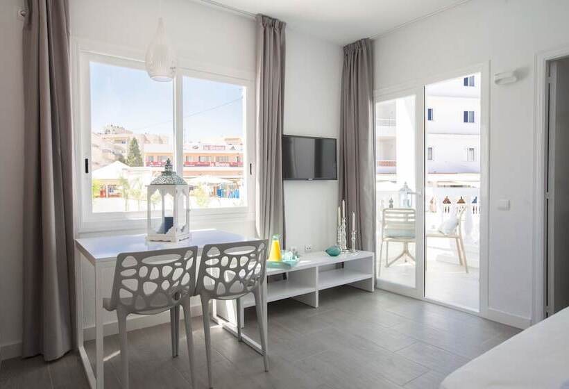 آپارتمان 1 خوابه با چشم‌انداز استخر, Beach Star Ibiza - Adults Only